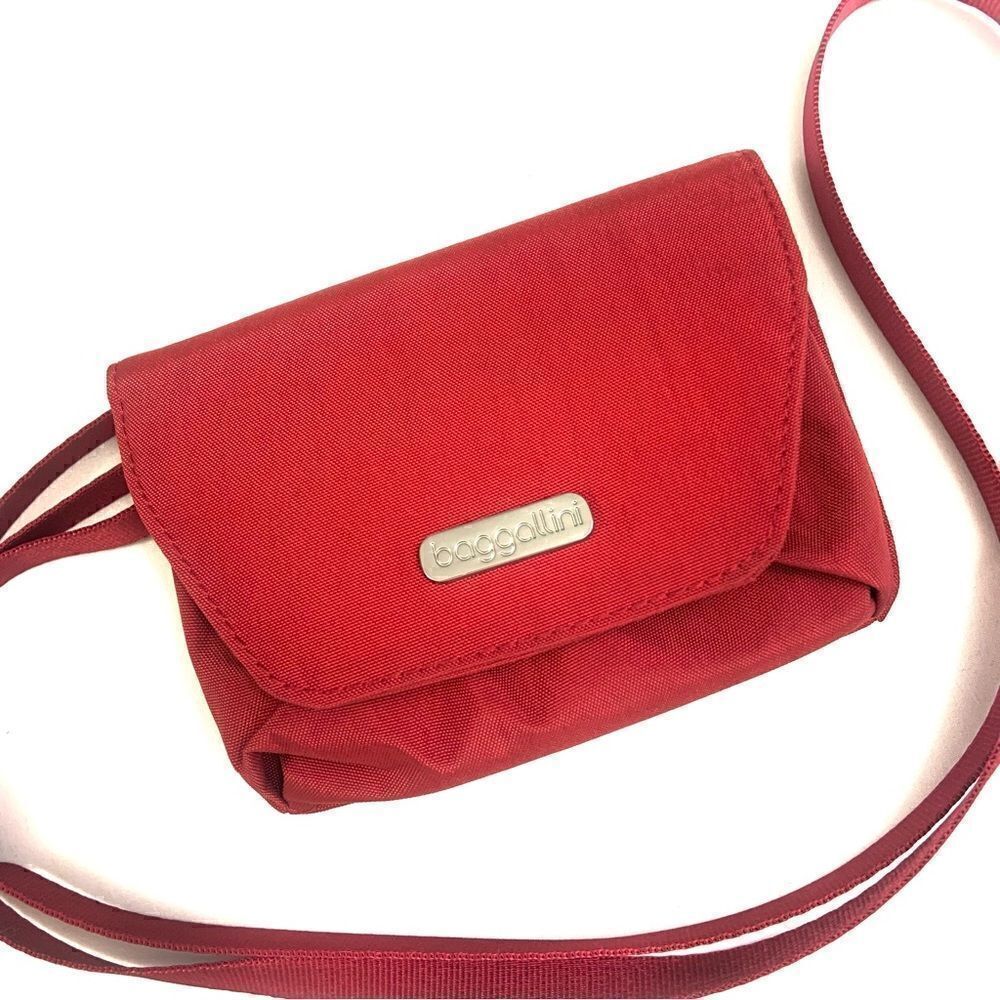 New✨ BAGGALLINI Convertible Crossbody Wallet